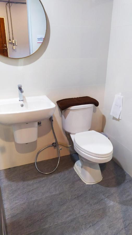 Tk Thongrak Apartment Хатъяй Экстерьер фото